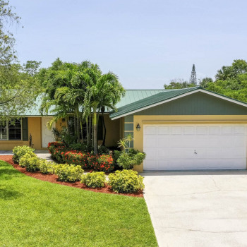 Just Listed | 708 S Pennock Lane
