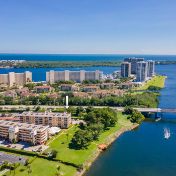 Just Listed | 304 Golfview Road #405