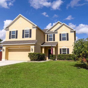 Just Listed | 1001 SW Charcoal Avenue