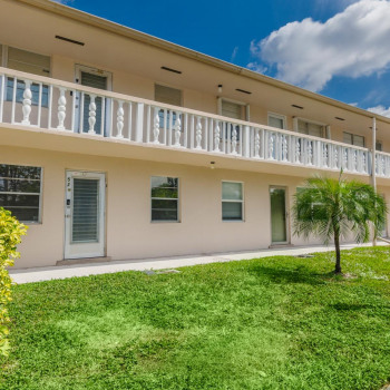 Just Listed | 61 Hastings #D