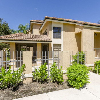 Just Listed | 382 Prestwick Circle #3