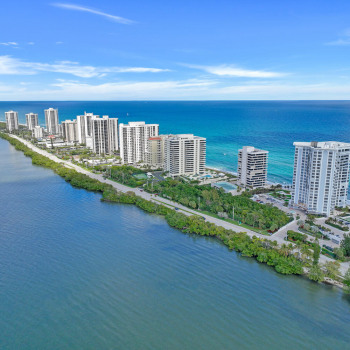 Just Listed | 5200 N Ocean Drive #2001
