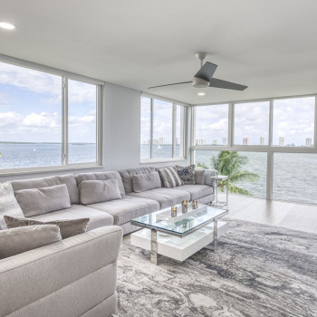 Just Listed | 301 Lake Shore Drive #401