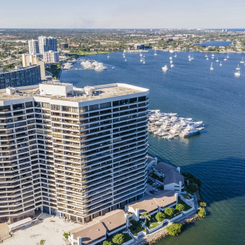 Just Listed | 100 Lakeshore Drive #456