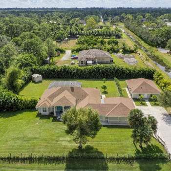 Just Listed | 15702 72nd Court N