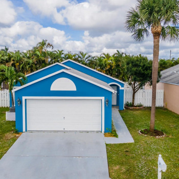 Just Listed | 5 Bentwater Circle