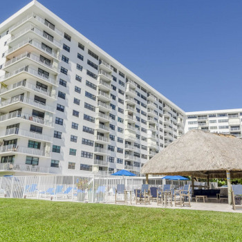 Just Listed | 336 Golfview Road #1011