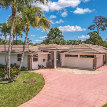 Just Listed | 413 N Country Club Drive