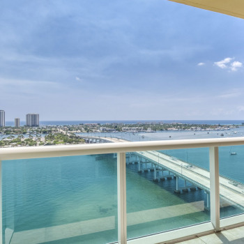 Just Listed | 2640 Lake Shore Drive #1914