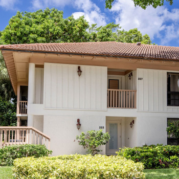 Just Listed | 227 Brackenwood Terrace