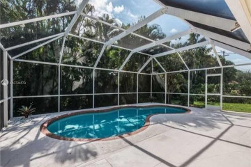 1460 Campamento Ave