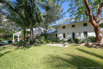 4940 SW 77 St