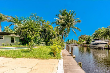 Home for Rent at 1620 SW 5th St #1620, Fort Lauderdale FL 33312