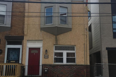 2528 Carpenter St