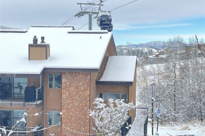 2350 Ski Trail Lane