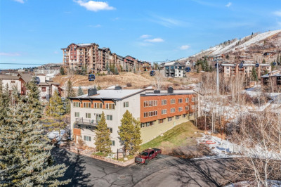 2320 Ski Trail Lane