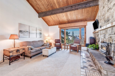 2470 Apres Ski Way