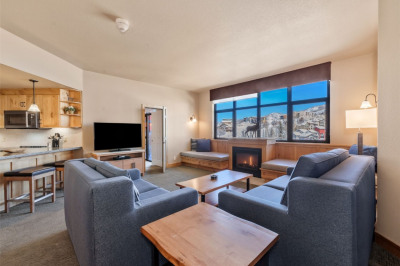 2300 Mount Werner Circle
