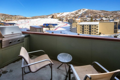 2250 Apres Ski Way
