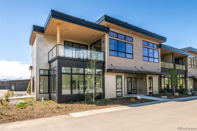 2500 Aviator Court