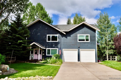 1210 Meadowood Lane