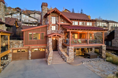 1823 CluBhouse Drive