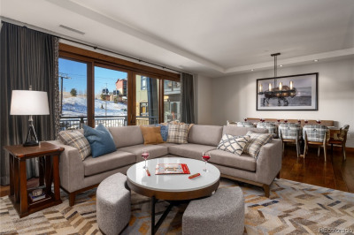 2250 Apres Ski Way