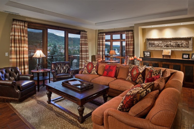 2250 Apres Ski Way