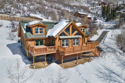 2885 Ski Trail Lane