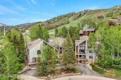 2440 Ski Trail Lane