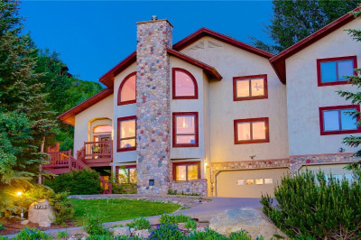 1735 Clubhouse Drive