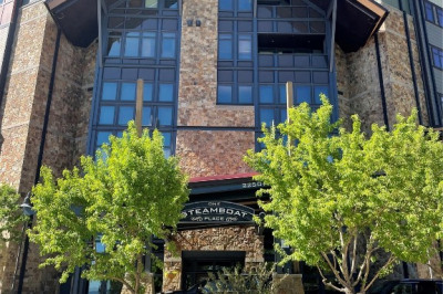 2250 Apres Ski Way