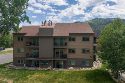 1525 Shadow Run Frontage