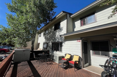 32 Cedar Court