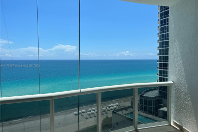 15901 Collins Ave #1106 1
