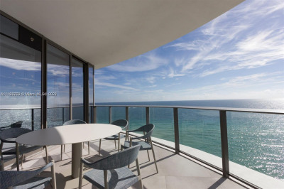 15701 Collins Ave #1105