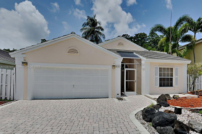 5323 NW 53rd St 1