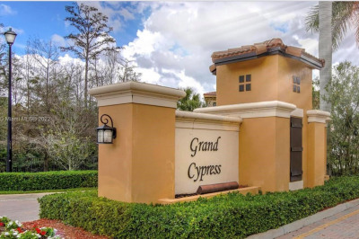 6134 Grand Cypress Cir East 1