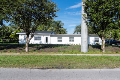 14430 NE 14th Ave #1 1