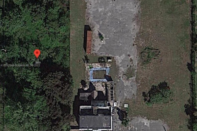 5011 W Hillsboro Blvd 1