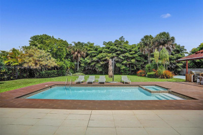 Paradisiac Pool and outdoor
