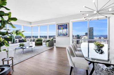 Living Room with Incredible Views of Brickell Miami Four Seasons 64C