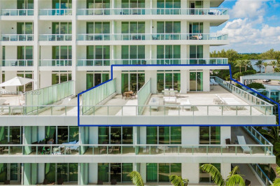 4391 Collins Ave #509/510 1