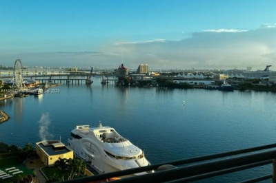 335 S Biscayne Blvd #1510 1