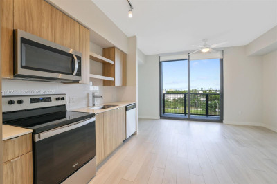 555 NE 8th St #621 1