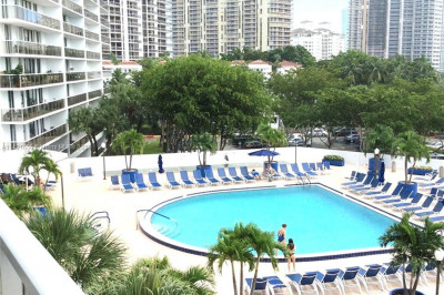 3701 N Country Club Dr #504 1