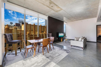 151 SE 1st St #1401 1
