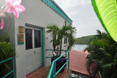 3ad-1 Cruz Bay Town 1