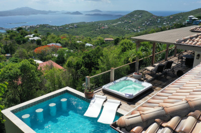 4-c Gift & Regenback 1