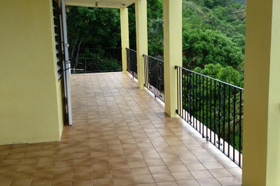 4 Lytton Fancy Qns 1